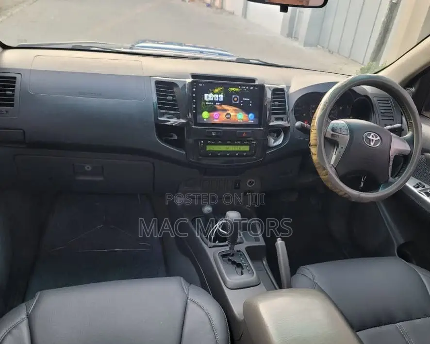 Toyota Hilux SR 4x4 2014 Blue