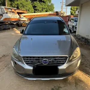 Volvo XC60 3.2 AWD 2014 Gray