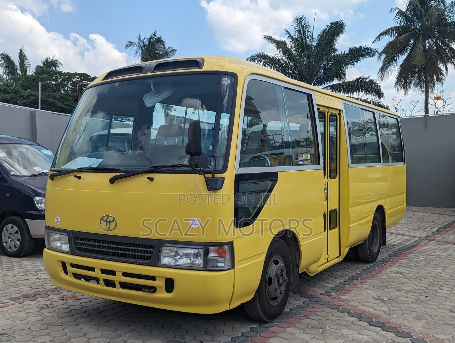 Toyota Coaster 1998 Yellow