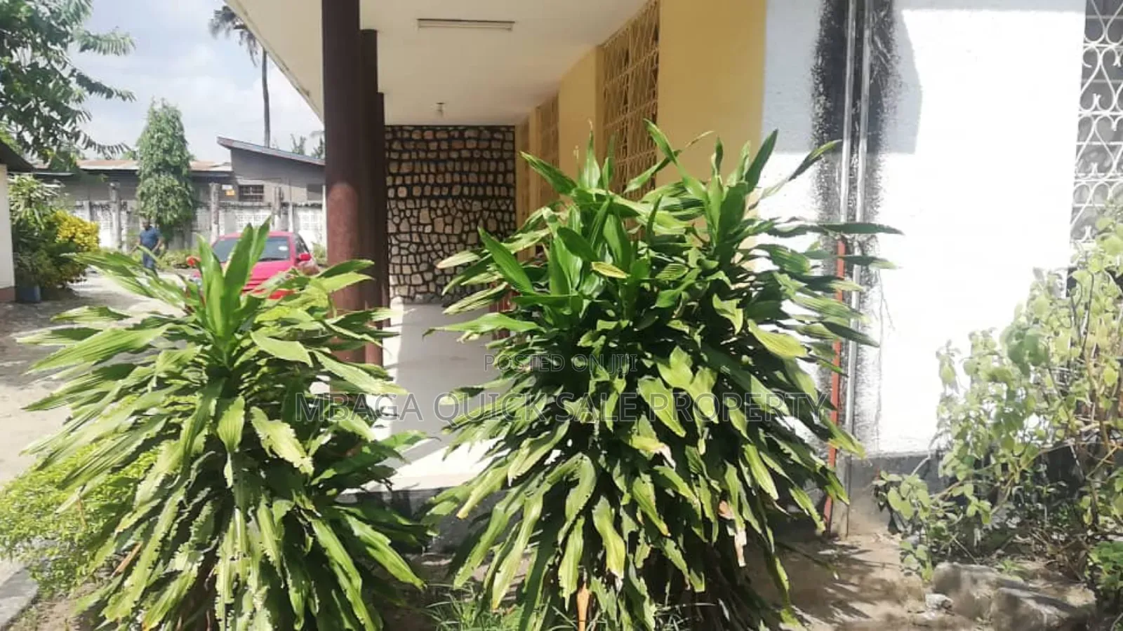 6bdrm House in Victoria, Mwananyamala for rent