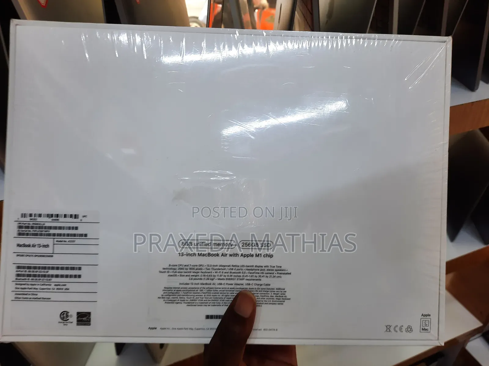 New Laptop Apple MacBook Air 2020 M1 8GB Apple M1 SSD 256GB