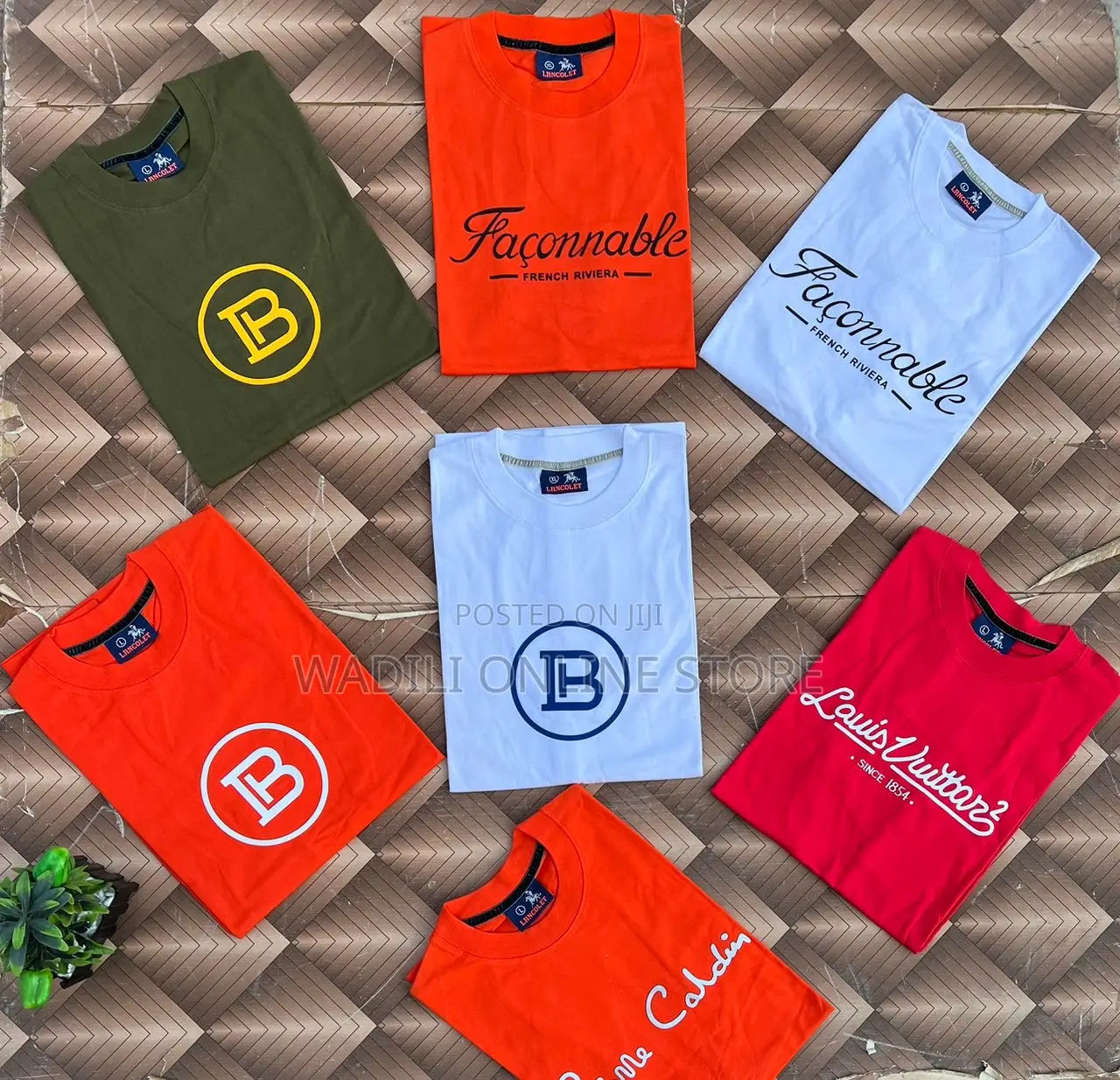 Tshirts Unisex Available