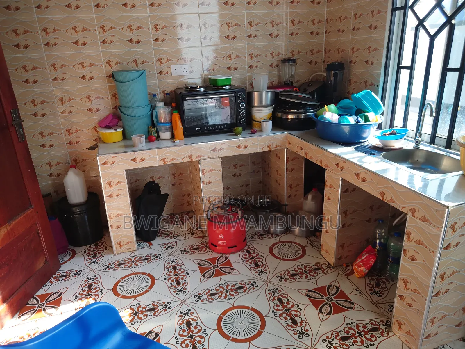 Furnished 5bdrm Apartment in Chamazi Kanisani, Mbagala for sale