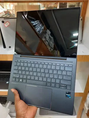 New Laptop HP Dragonfly G4 32GB Intel Core I7 SSD 1T