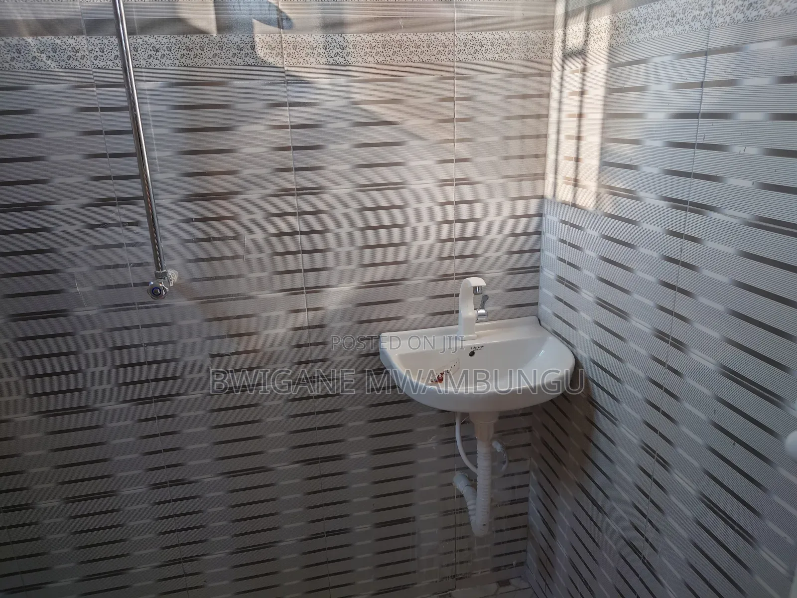 Furnished 5bdrm Apartment in Chamazi Kwa Mkongo, Mbagala for sale