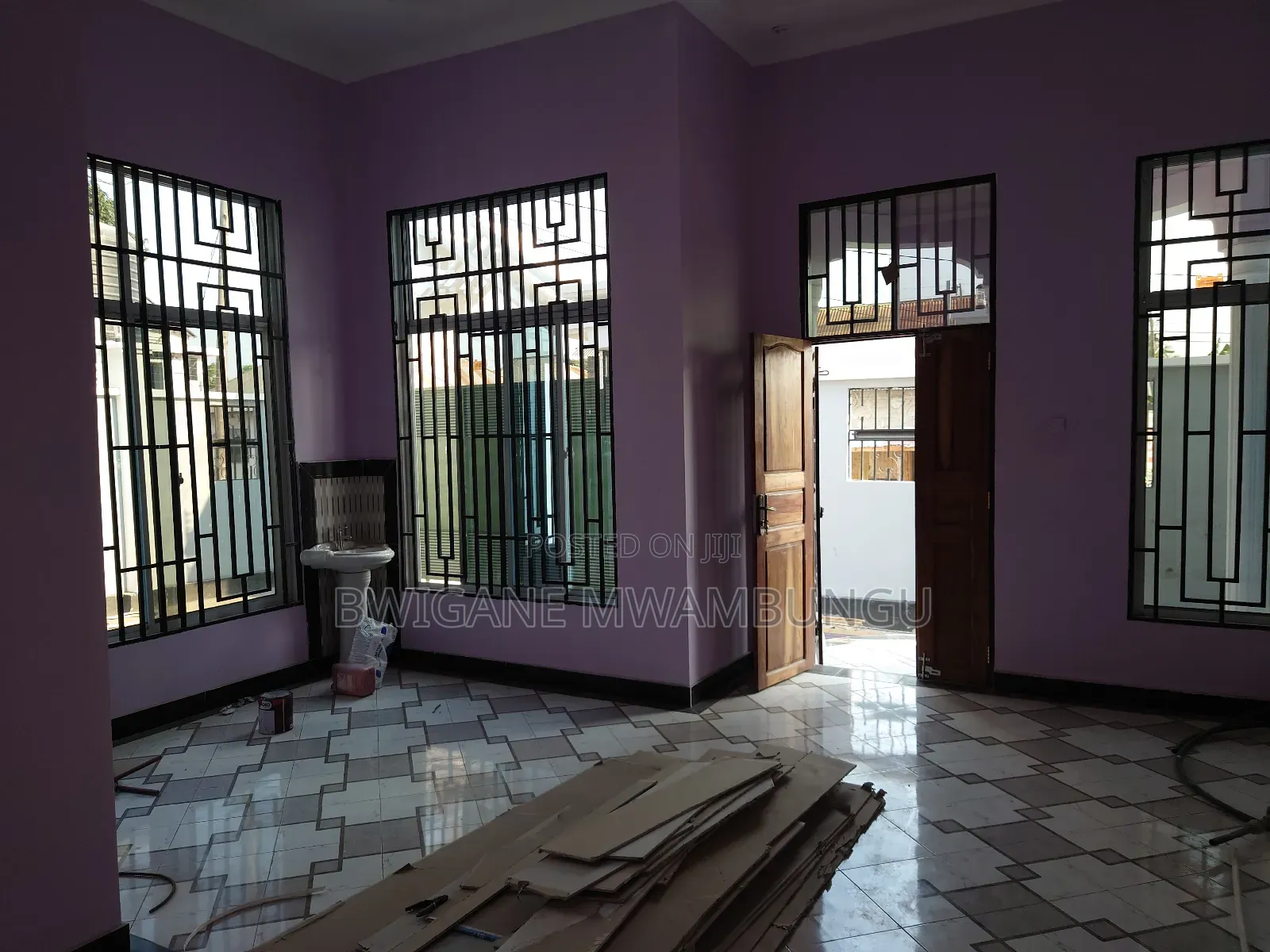 Furnished 5bdrm Apartment in Chamazi Kwa Mkongo, Mbagala for sale