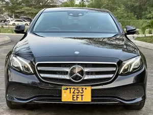 Mercedes-Benz E200 2017 Black