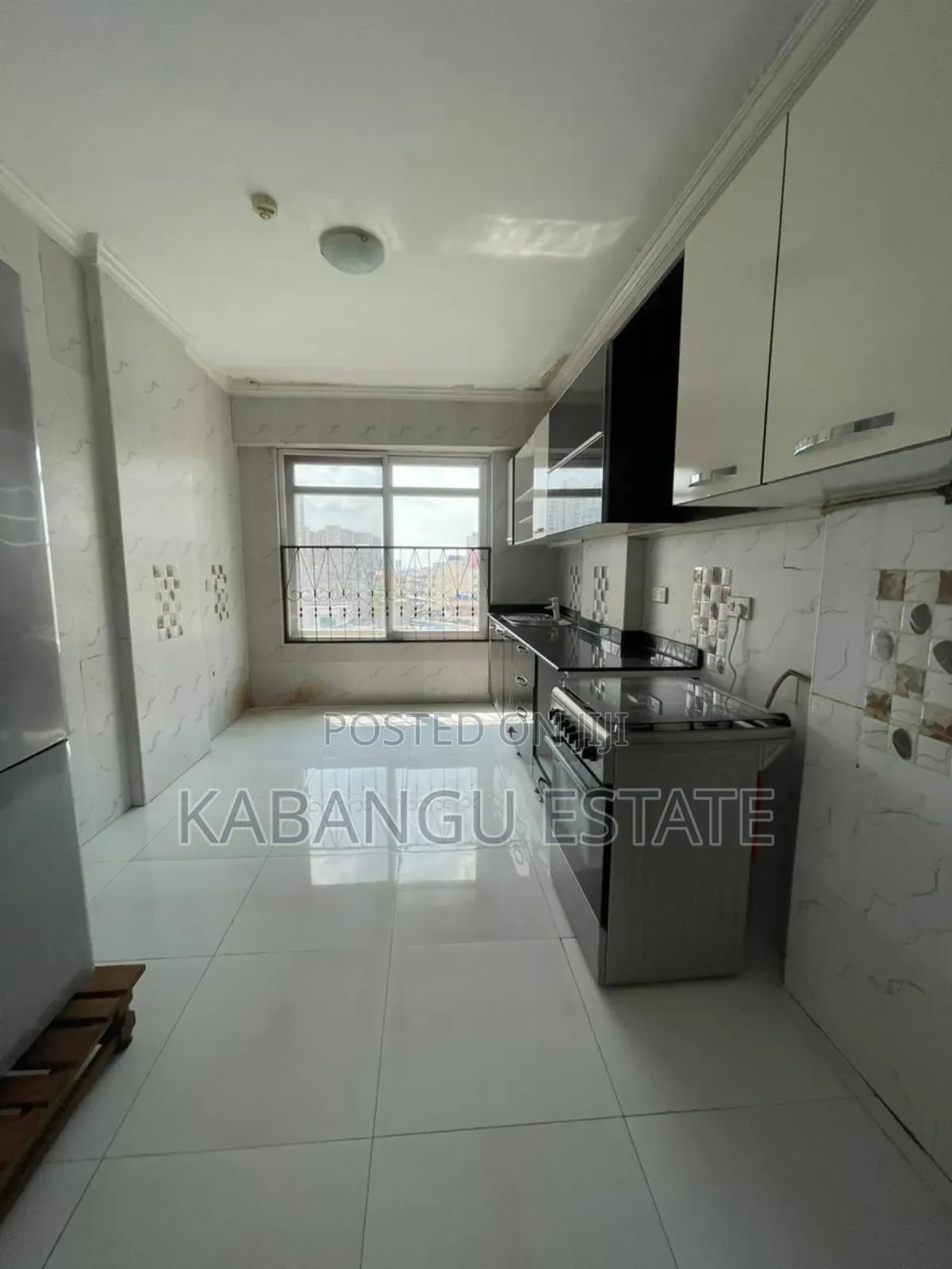 3 Bedrooms Penthouse for Rent Kariakoo
