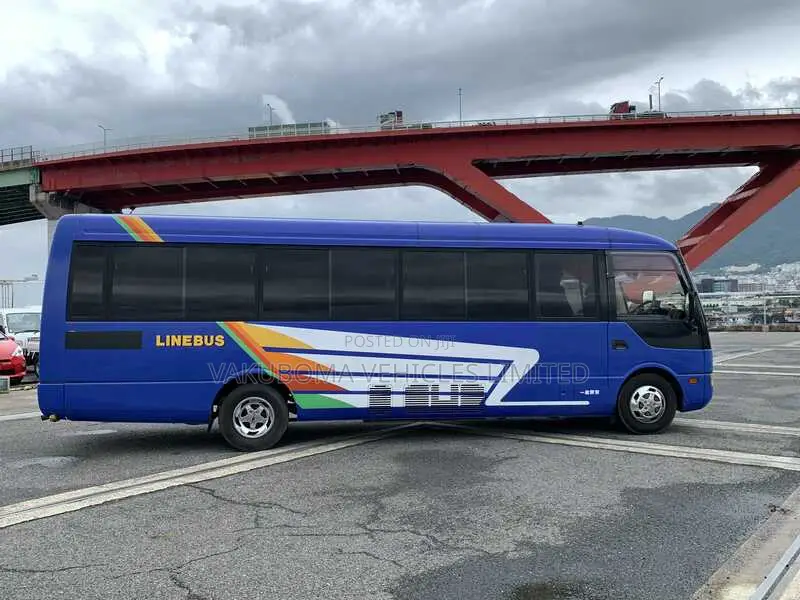 Mitsubishi Fuso Rosa 2001 Blue