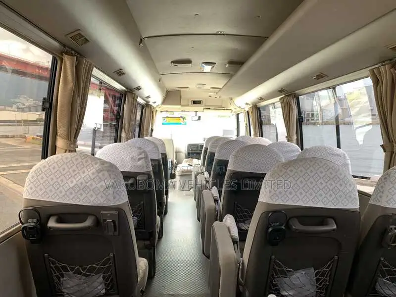 Mitsubishi Fuso Rosa 2001 Blue
