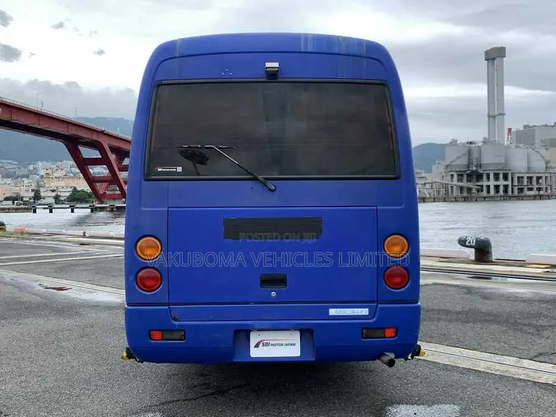 Mitsubishi Fuso Rosa 2001 Blue