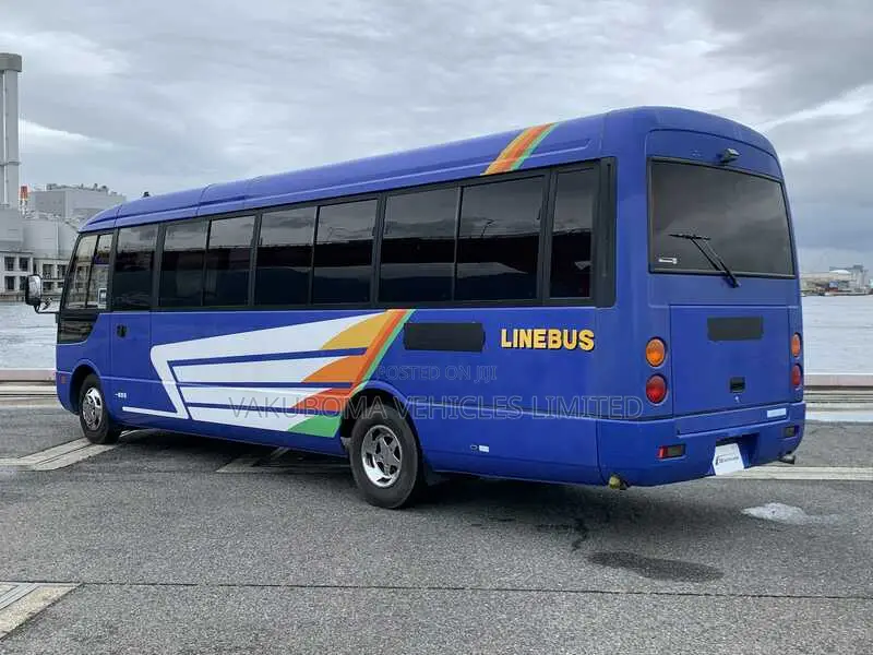 Mitsubishi Fuso Rosa 2001 Blue