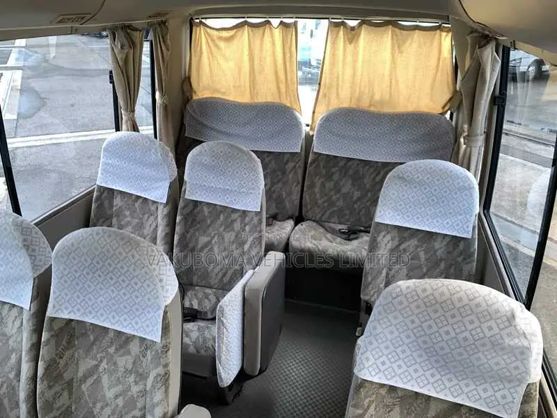 Mitsubishi Fuso Rosa 2001 Blue