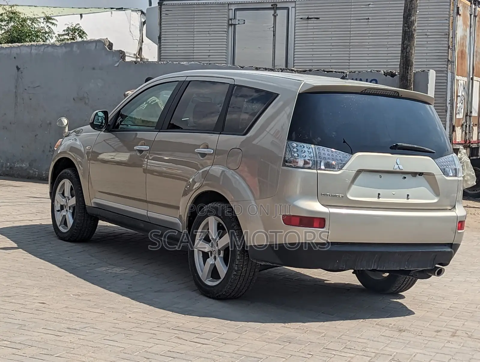 Mitsubishi Outlander 2009 Gold