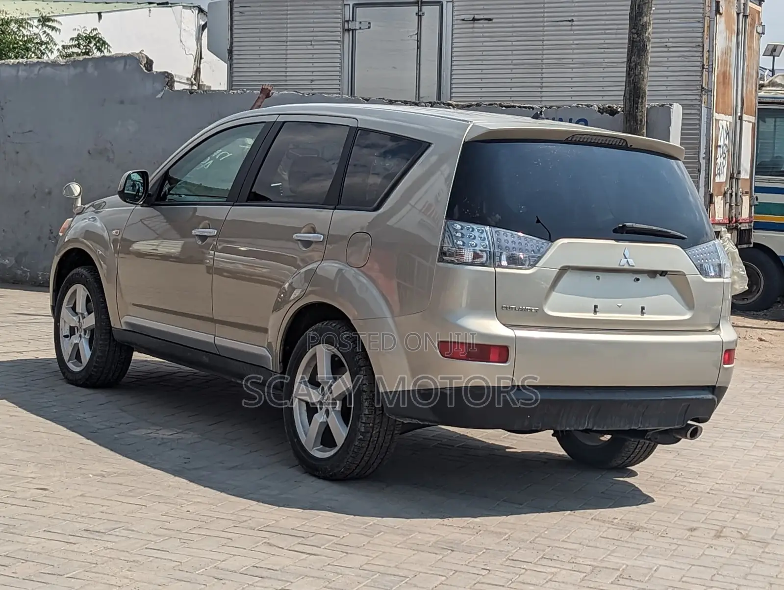 Mitsubishi Outlander 2009 Gold