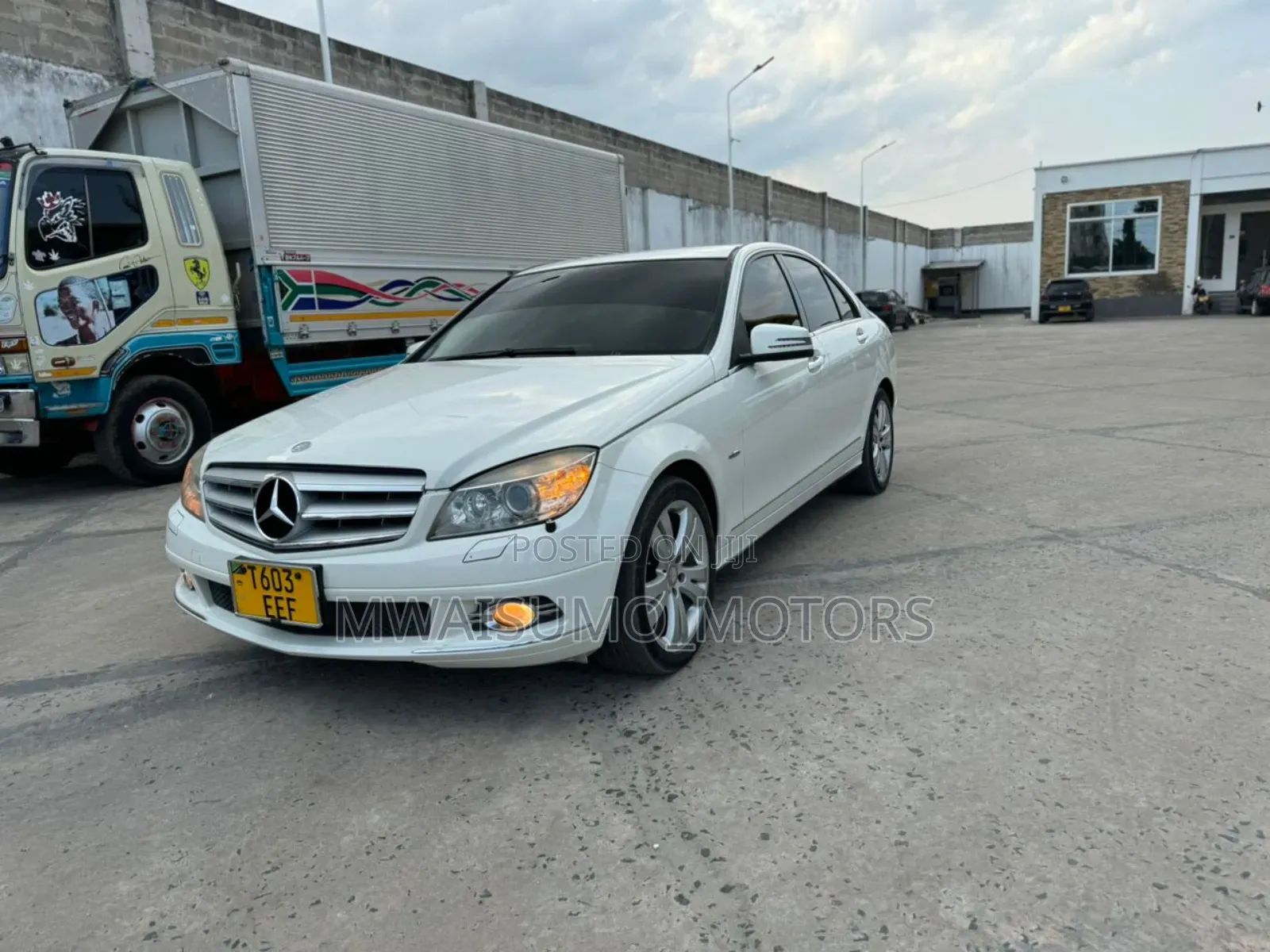 Mercedes-Benz C200 2010 Off white