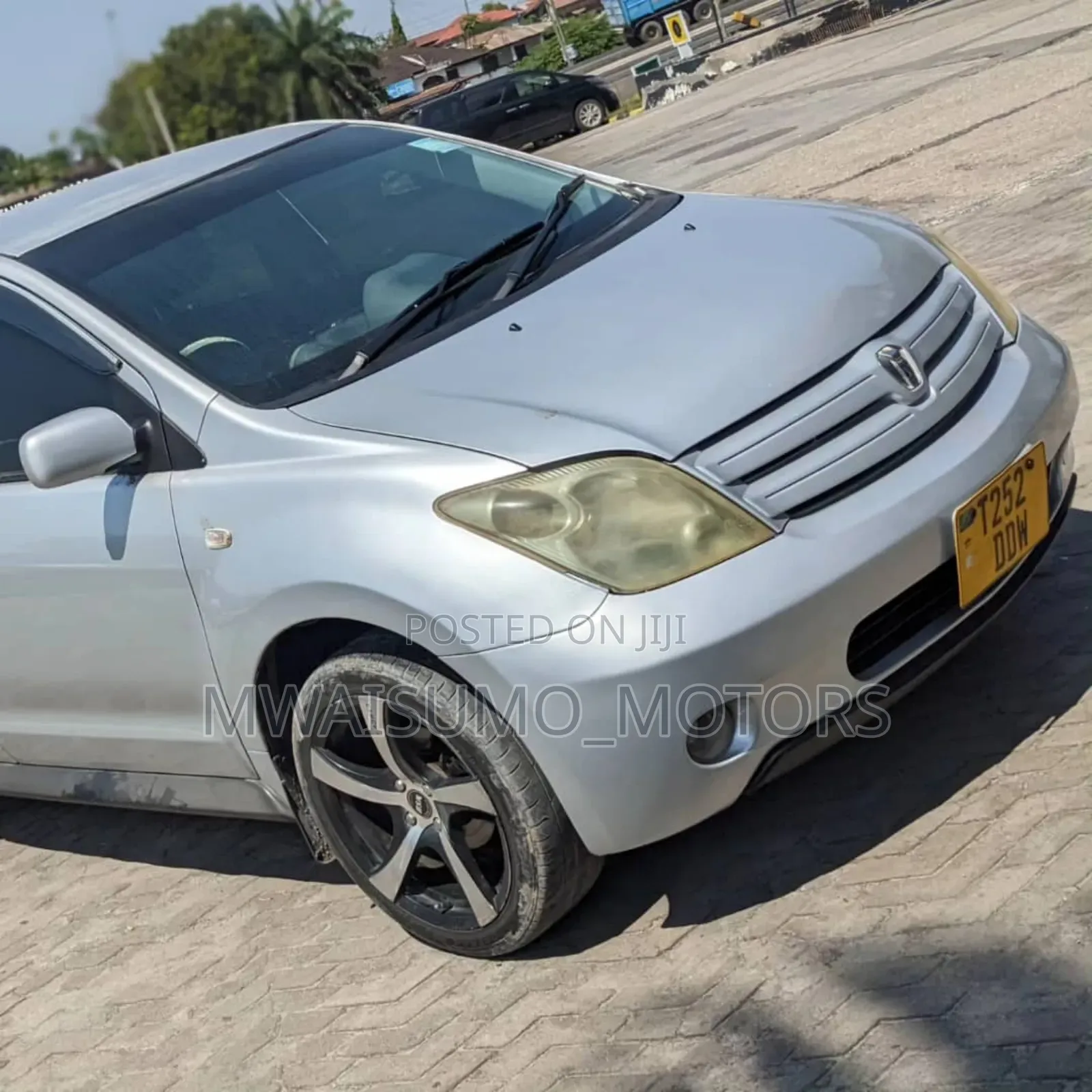 Toyota IST 2002 Silver