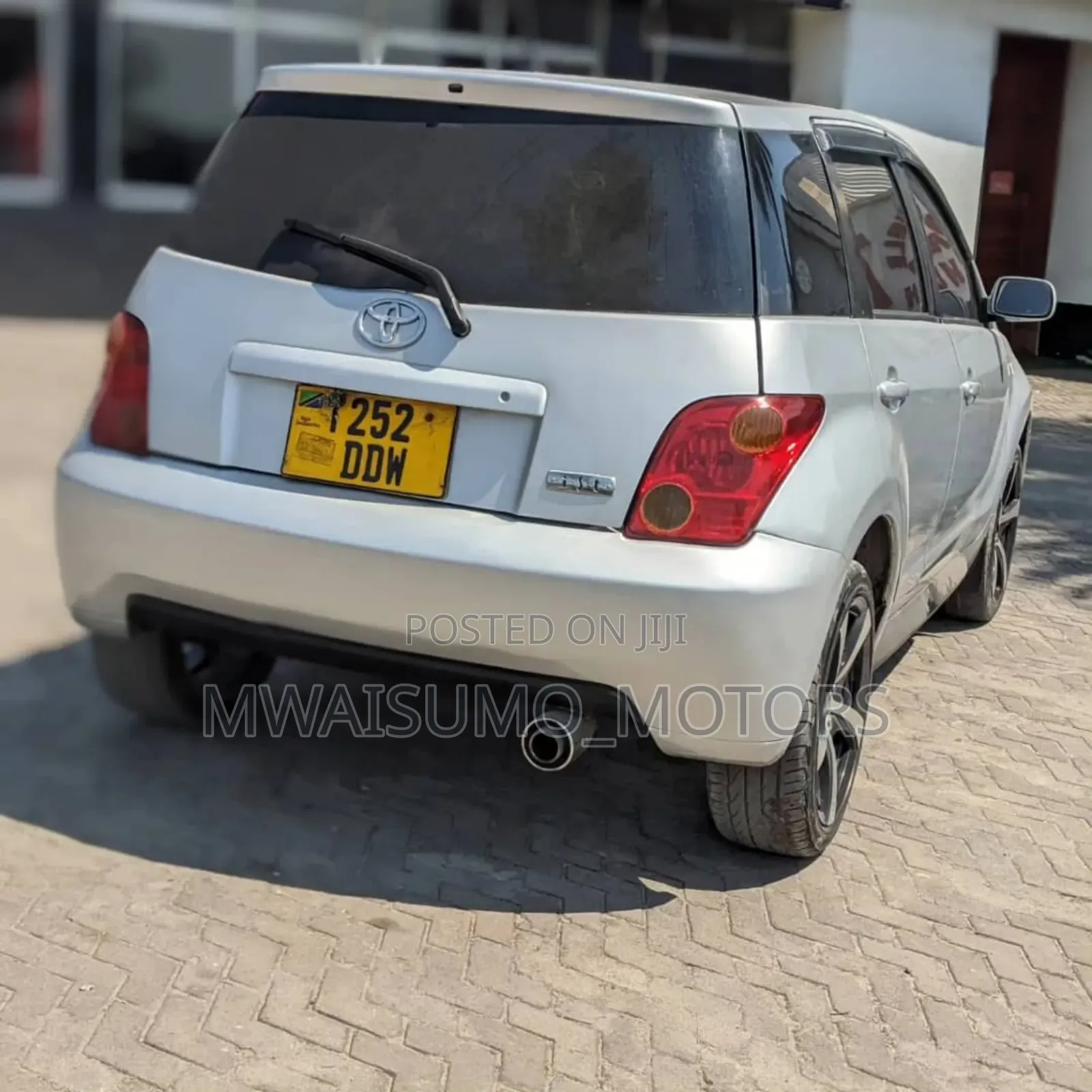 Toyota IST 2002 Silver