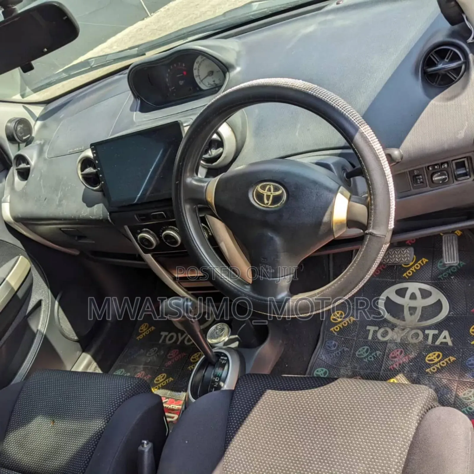 Toyota IST 2002 Silver