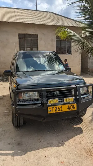 Suzuki Escudo 1995 Black