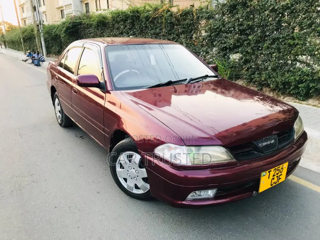 Toyota Carina 1.5 FWD Sedan 2001 Red