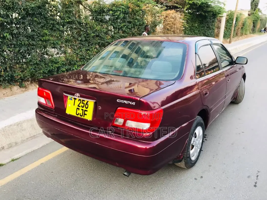 Toyota Carina 1.5 FWD Sedan 2001 Red