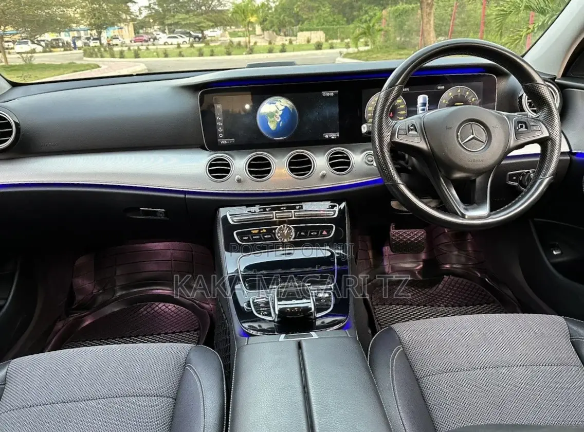 Mercedes-Benz E200 2017 Black