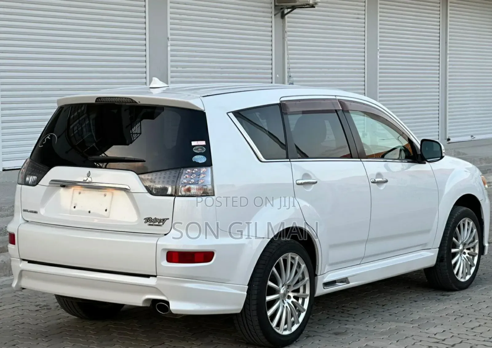 Mitsubishi Outlander 2011 Pearl