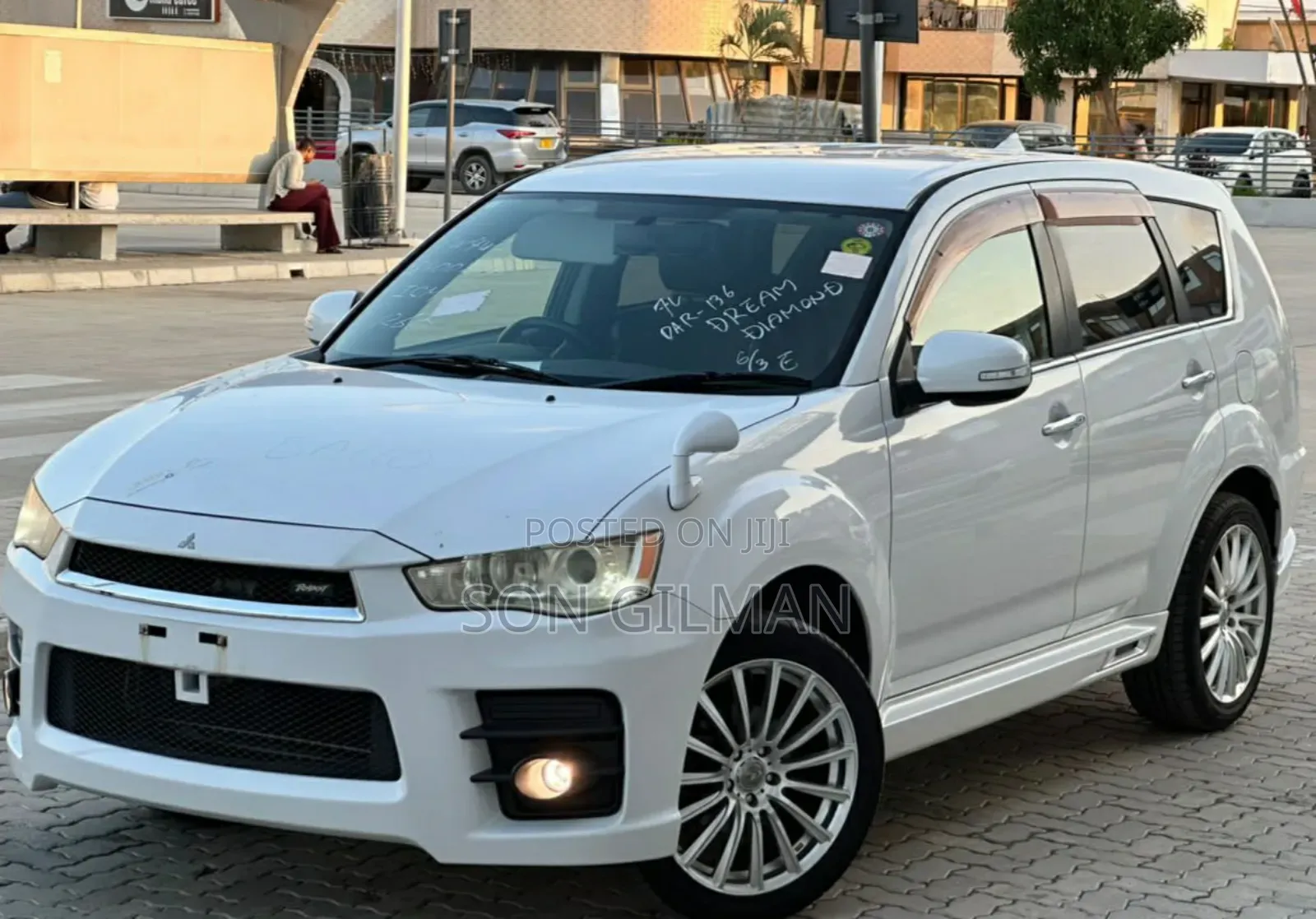 Mitsubishi Outlander 2011 Pearl