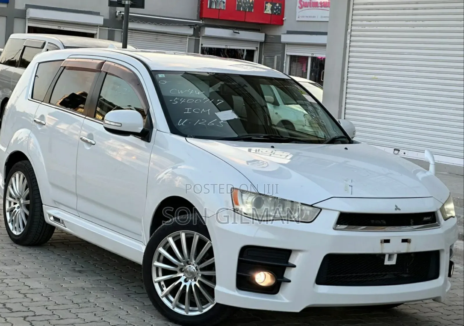 Mitsubishi Outlander 2011 Pearl