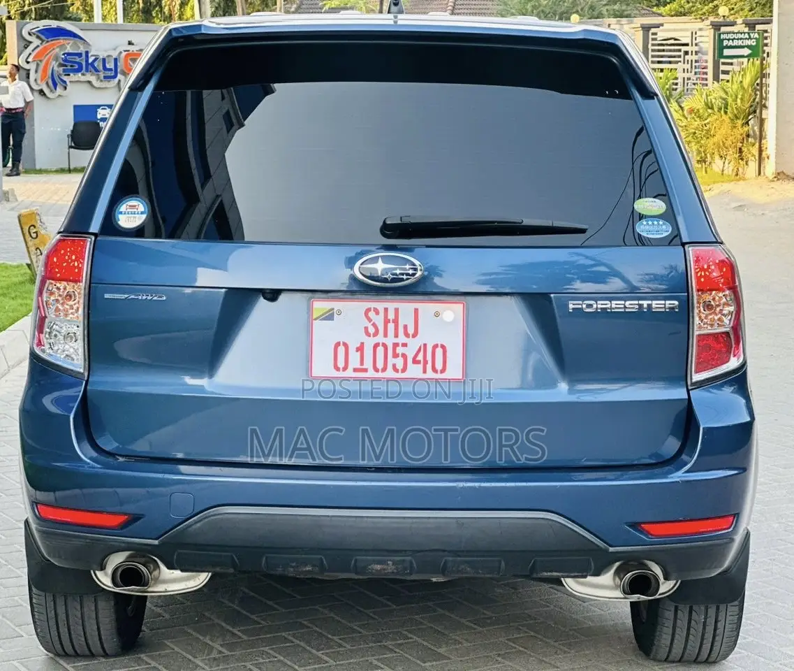 Subaru Forester 2011 Blue