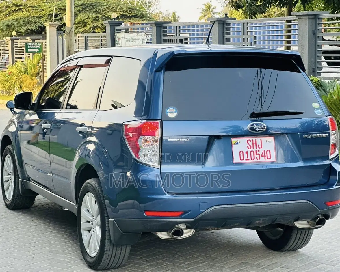 Subaru Forester 2011 Blue