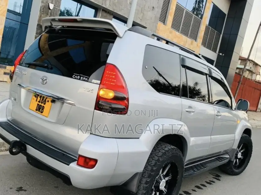 Toyota Land Cruiser Prado 2003 Silver