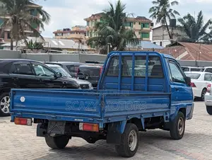 Toyota TownAce 2006 Blue