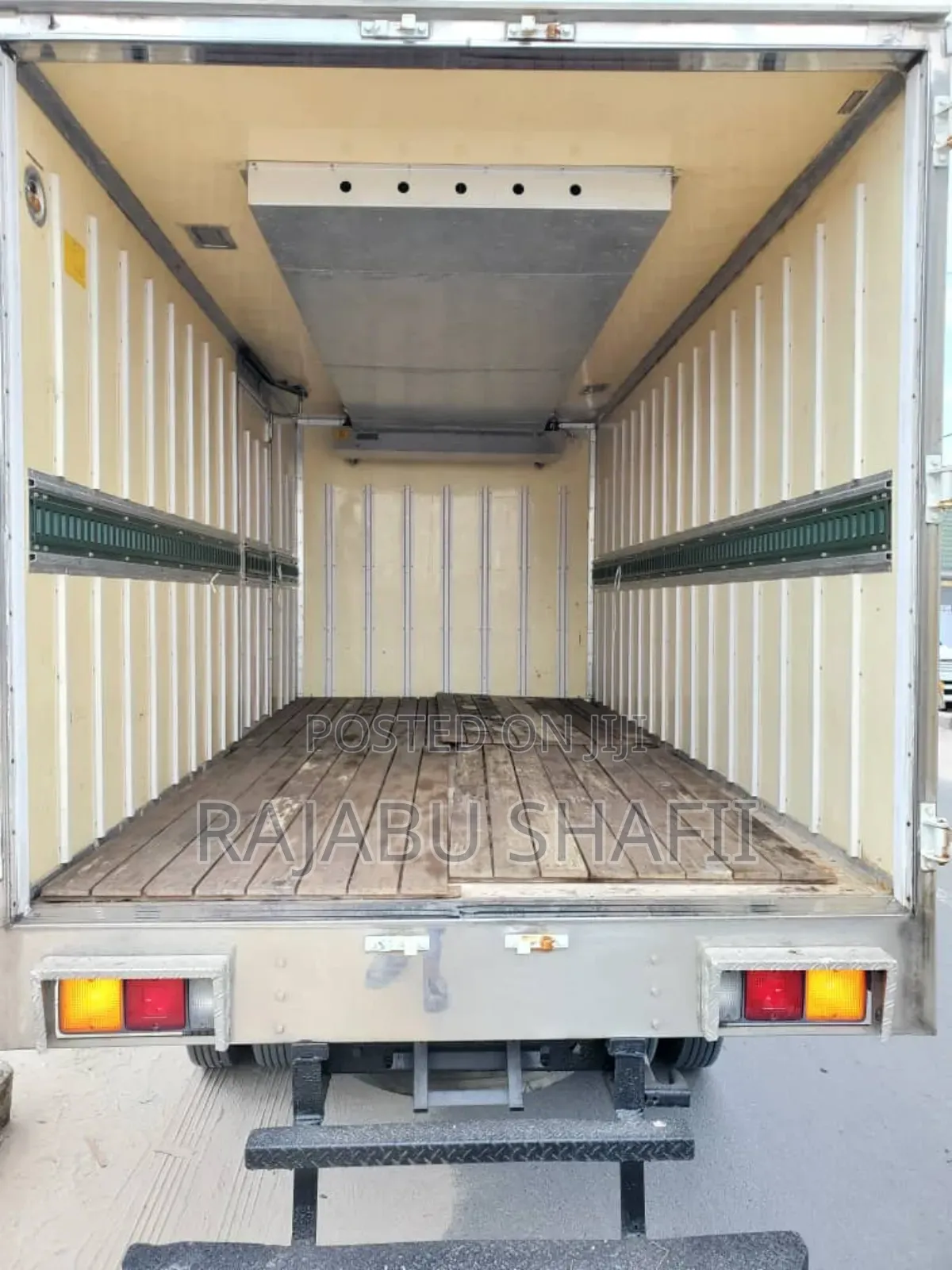 Mitsubishi Fuso Canter 1999 White
