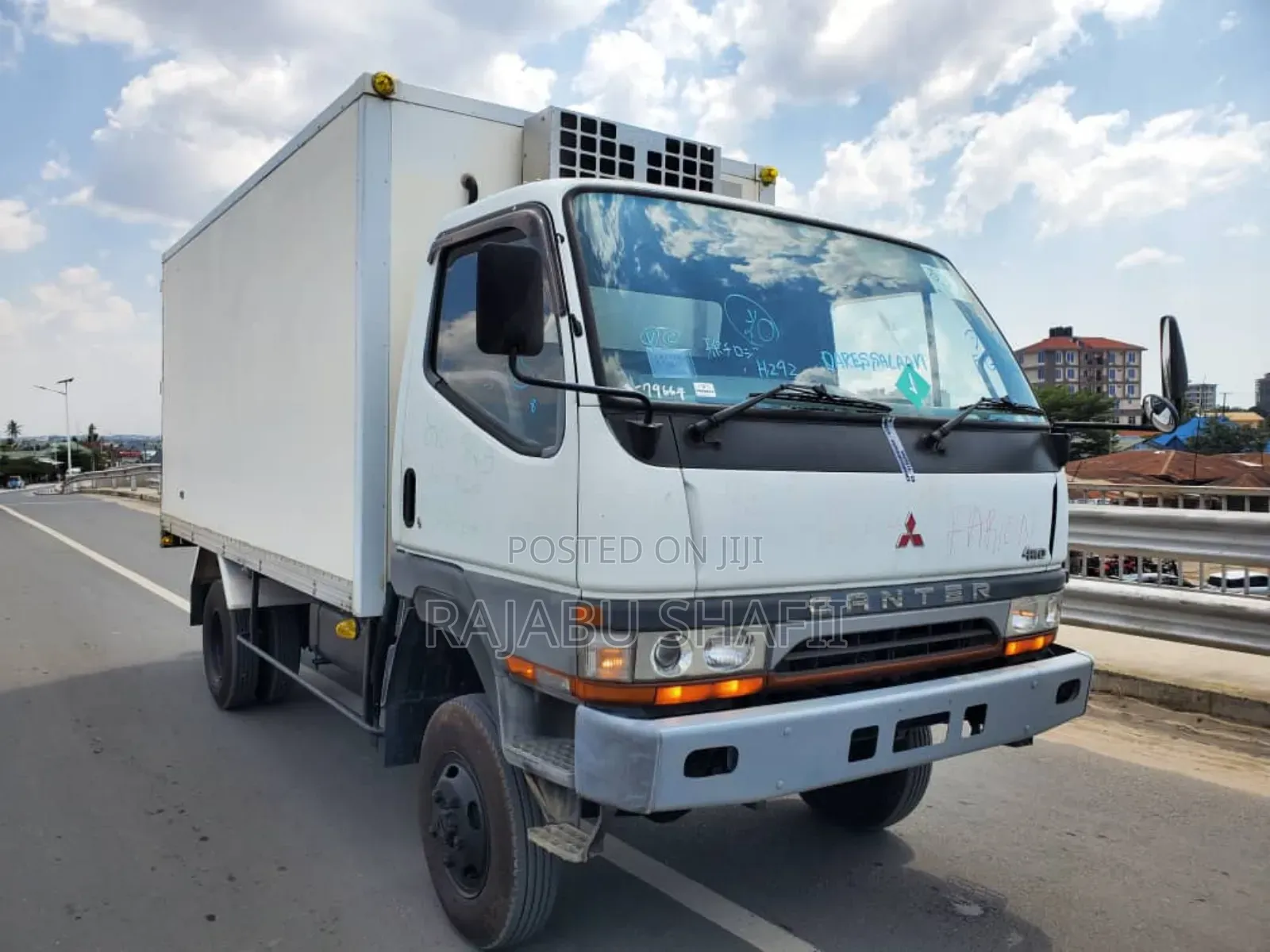 Mitsubishi Fuso Canter 1999 White
