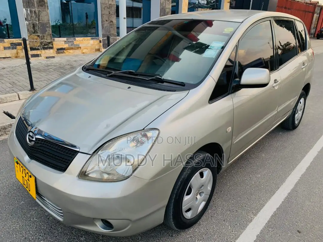 Toyota Corolla Spacio 2004 Silver