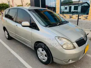 Toyota Corolla Spacio 2004 Silver