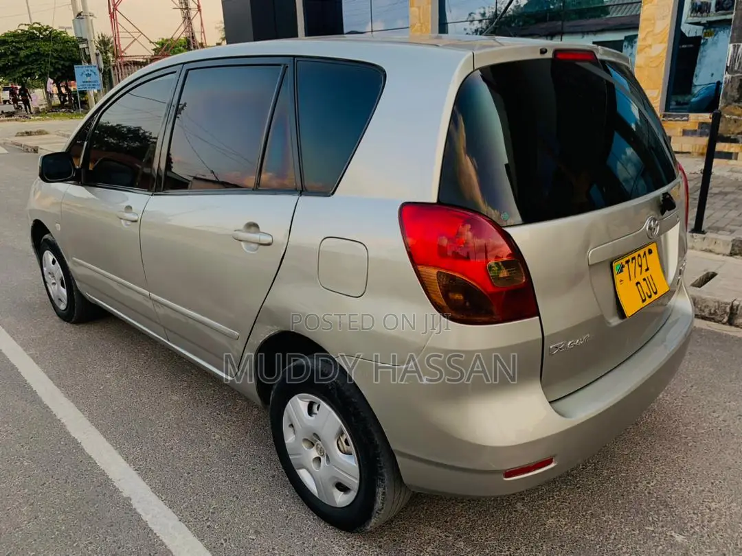 Toyota Corolla Spacio 2004 Silver