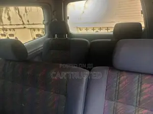 Toyota Noah 2.0 AWD (8 Seater) 2003 Silver
