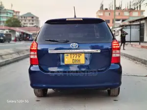 Toyota Wish 2005 Blue