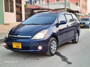 Toyota Wish 2005 Blue