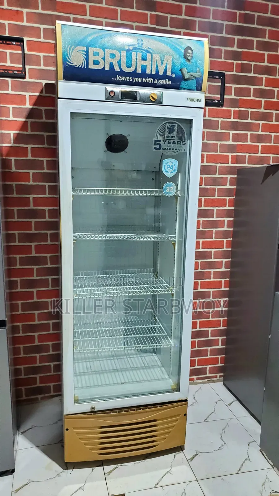 Display Fridge M