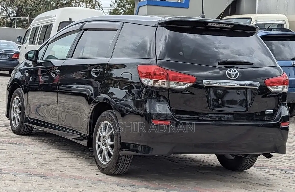 Toyota Wish 2012 Black