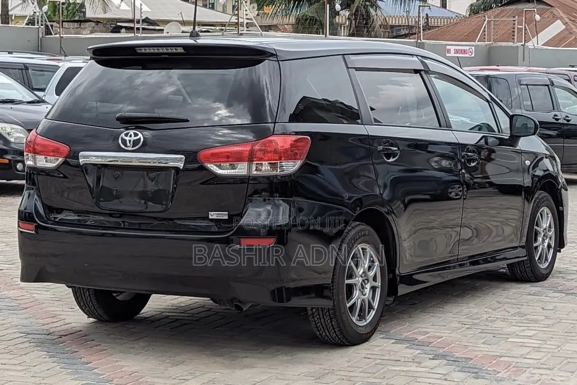 Toyota Wish 2012 Black
