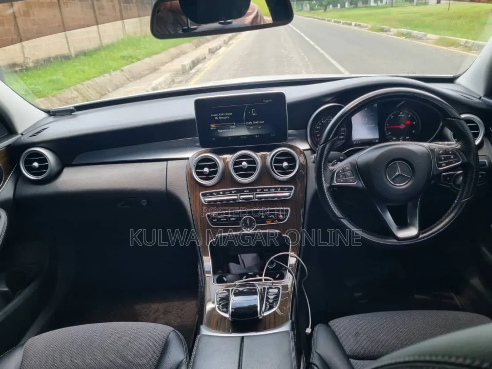Mercedes-Benz C220 2015 White