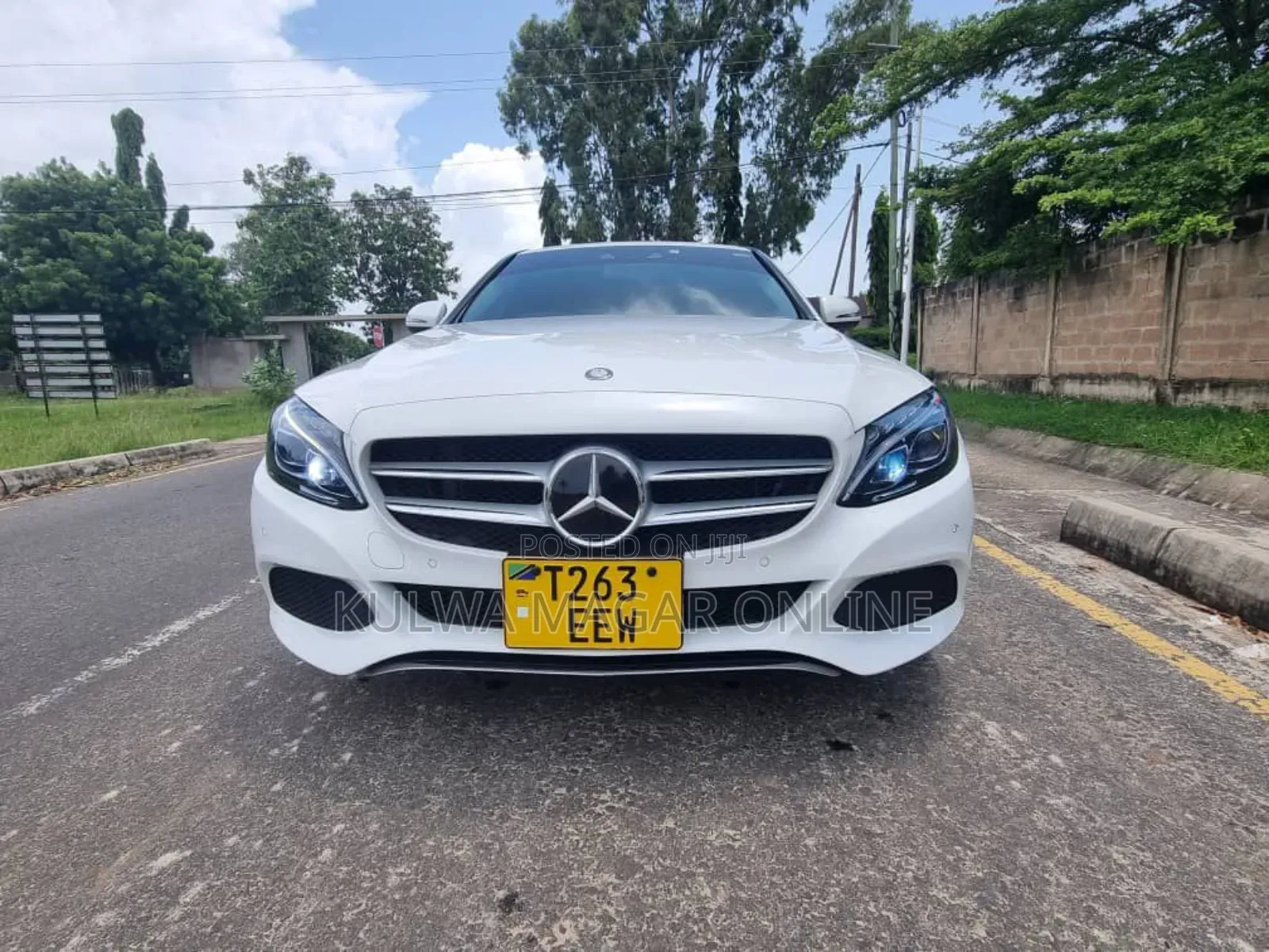 Mercedes-Benz C220 2015 White
