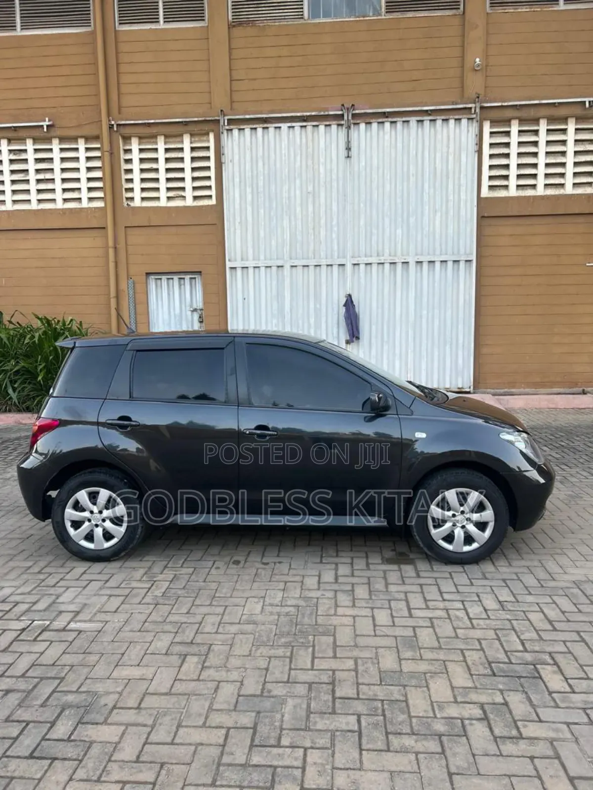 Toyota IST 2003 Black
