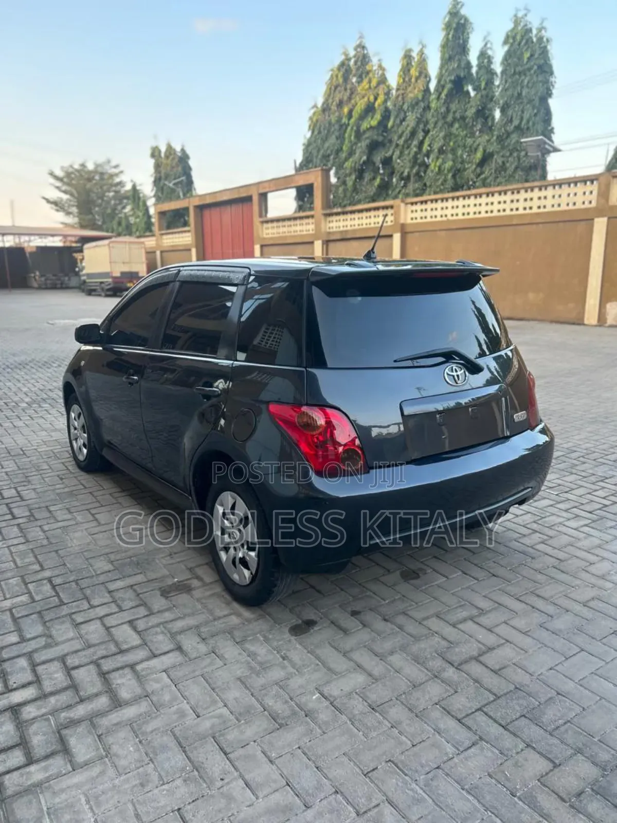 Toyota IST 2003 Black