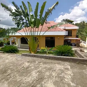 6bdrm House in Msuguru Estate, Kinondoni for sale